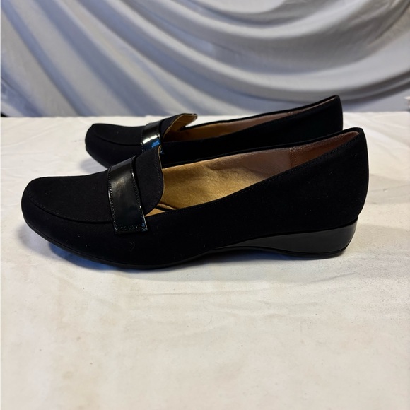 Abella Black Loafers with Glossy Strap - Picture 2 of 5